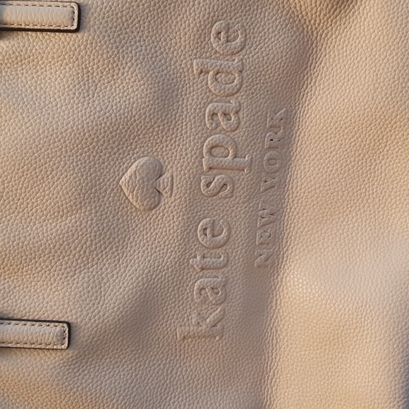 Kate Spade Leather Tote. - Picture 3 of 16